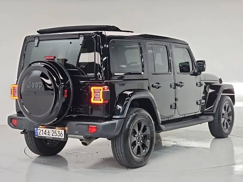 Jeep Wrangler 2023 из KR, фото 6