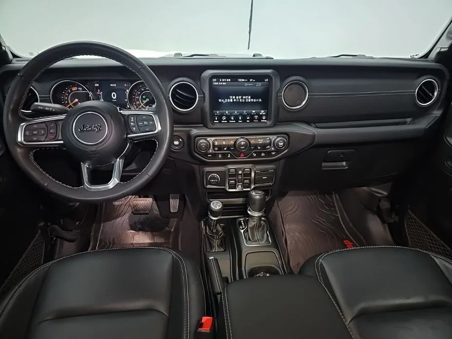 Jeep Wrangler 2023 из KR, фото 7