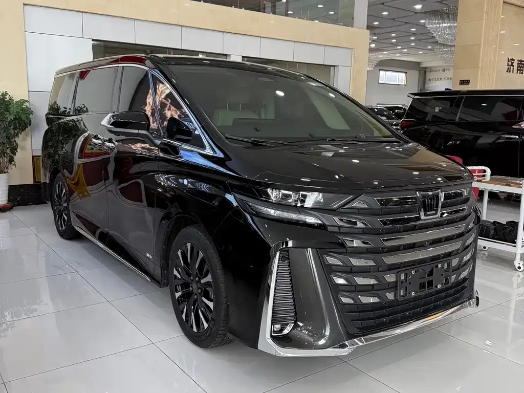 Toyota Vellfire — фото 7