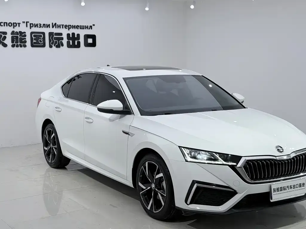 Skoda Octavia — фото 3
