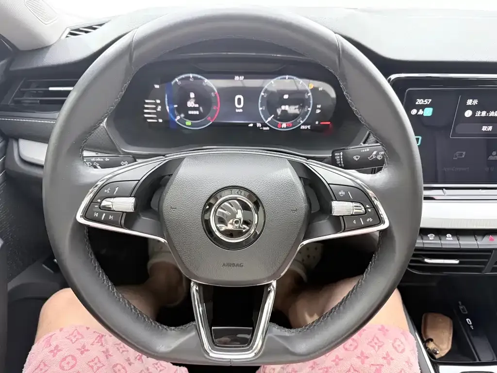 Skoda Octavia — фото 10