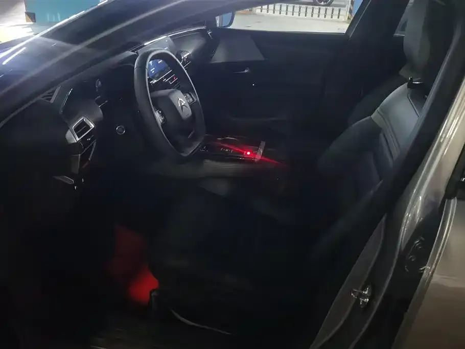 Citroen C5 X 2025 из CN, фото 5