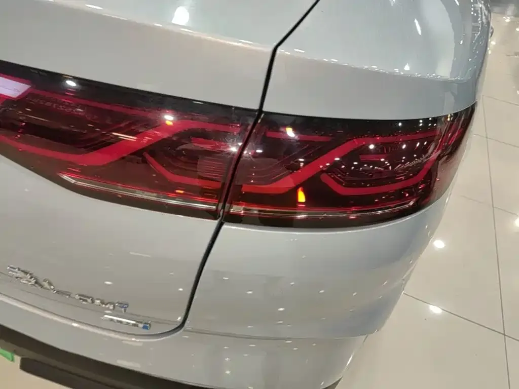 BYD Qin L — фото 2