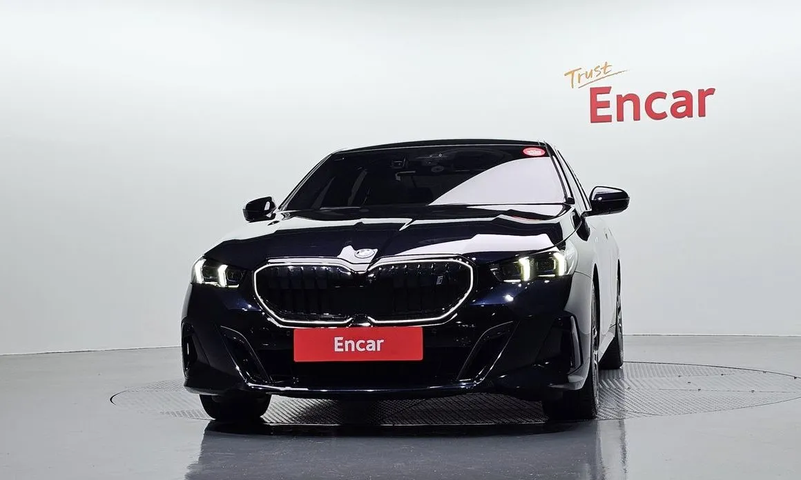 BMW i5 — фото 8