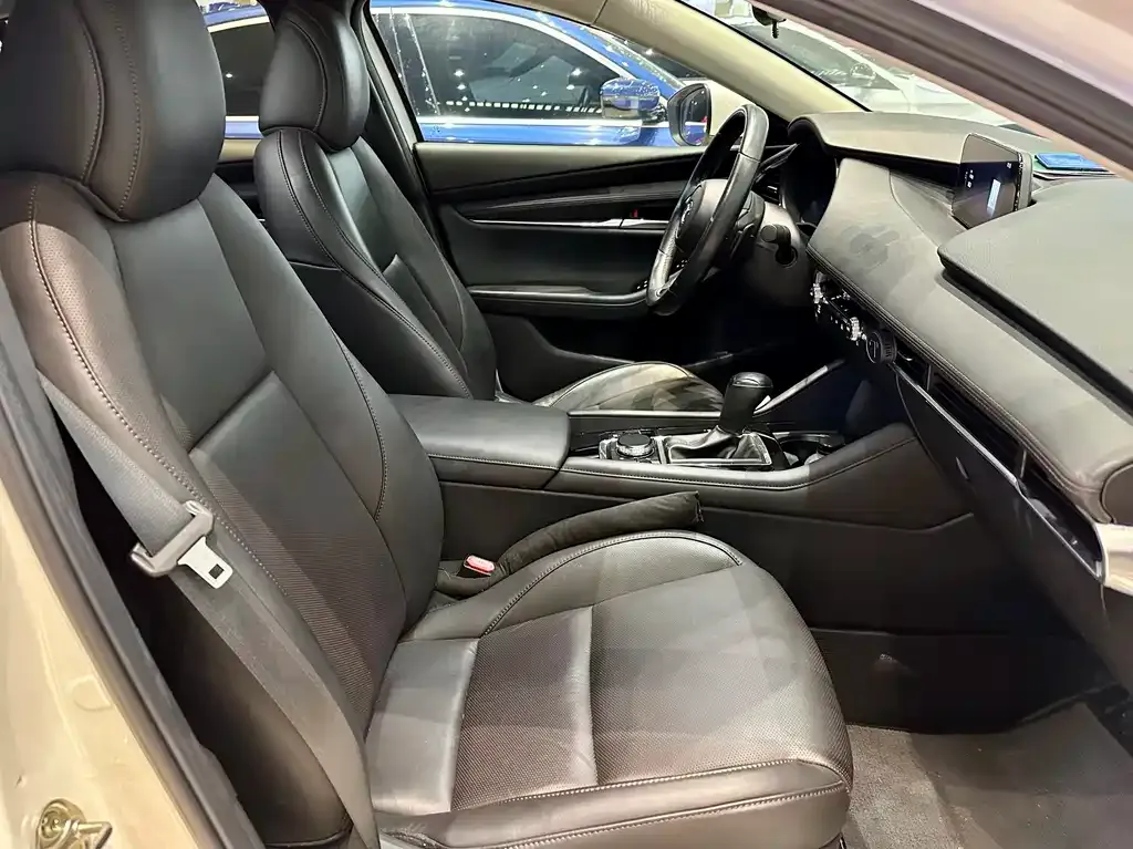 Mazda 3 Axela 2022 из CN, фото 5