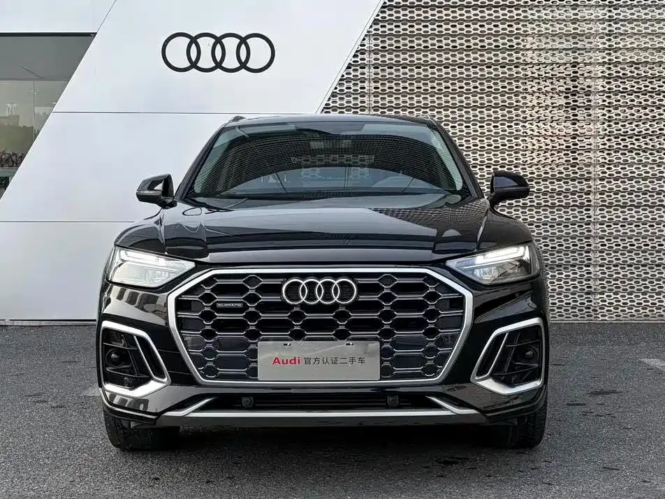 Audi Q5L — фото 5