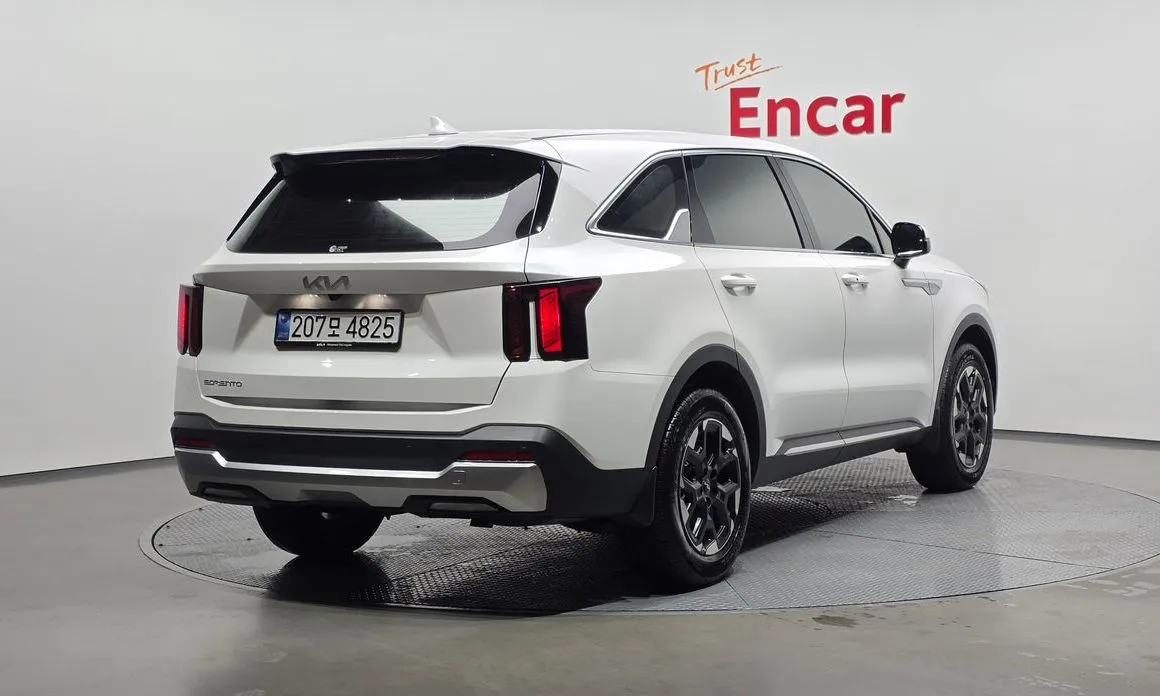 Kia Sorento — фото 7