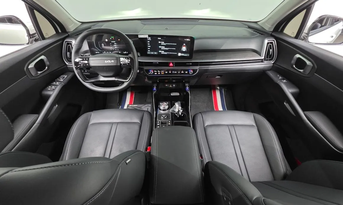 Kia Sorento — фото 8