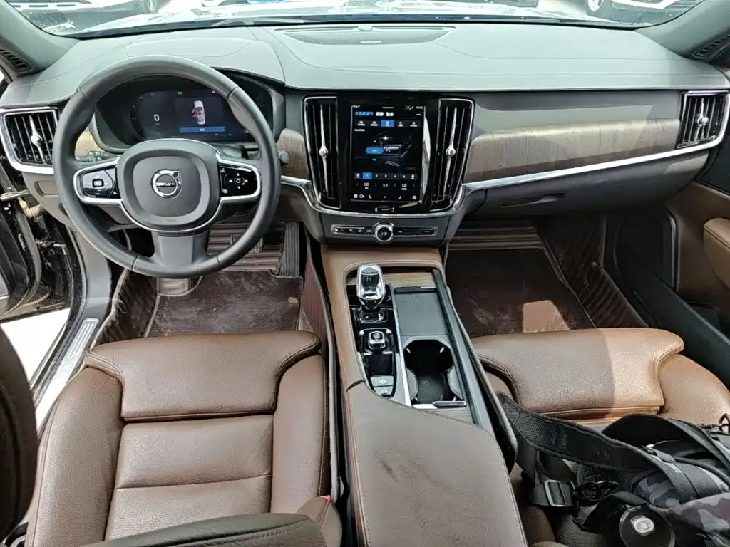Volvo S90 — фото 10
