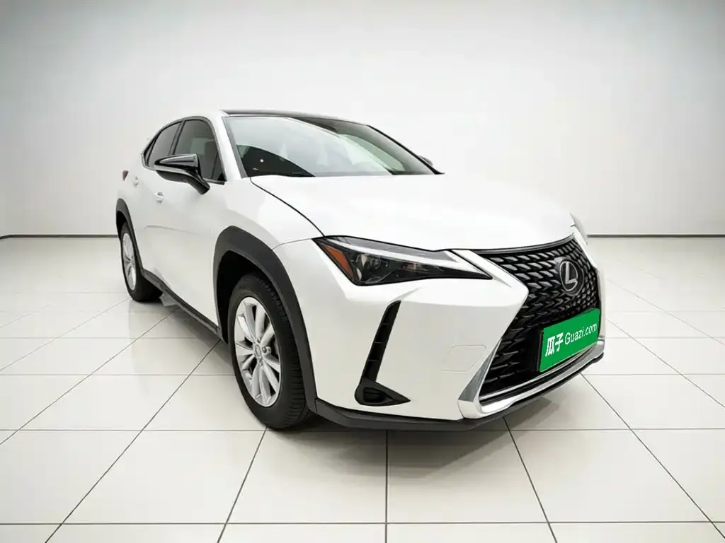 Lexus UX — фото 2
