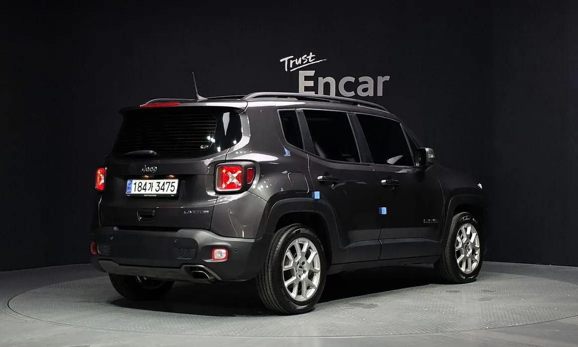 Jeep Renegade — фото 4