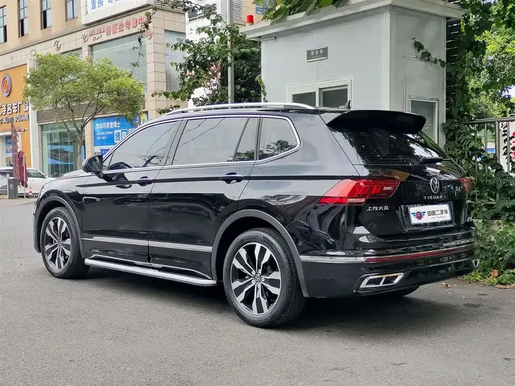 Volkswagen Tiguan L — фото 5
