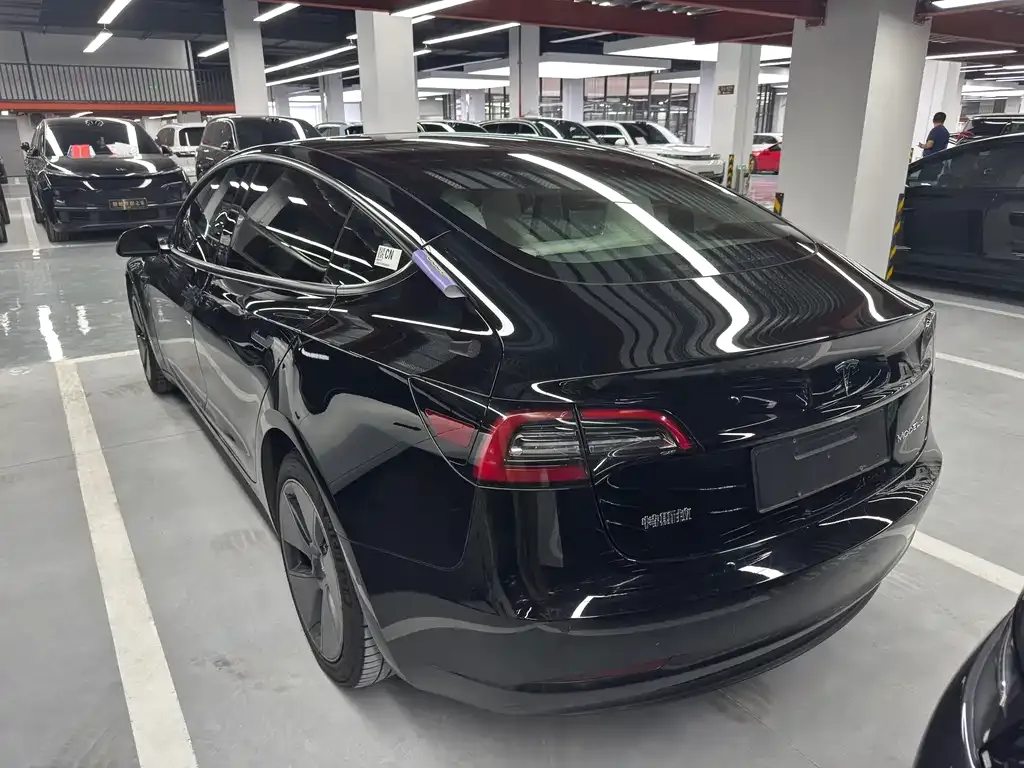 Tesla Model 3 — фото 6