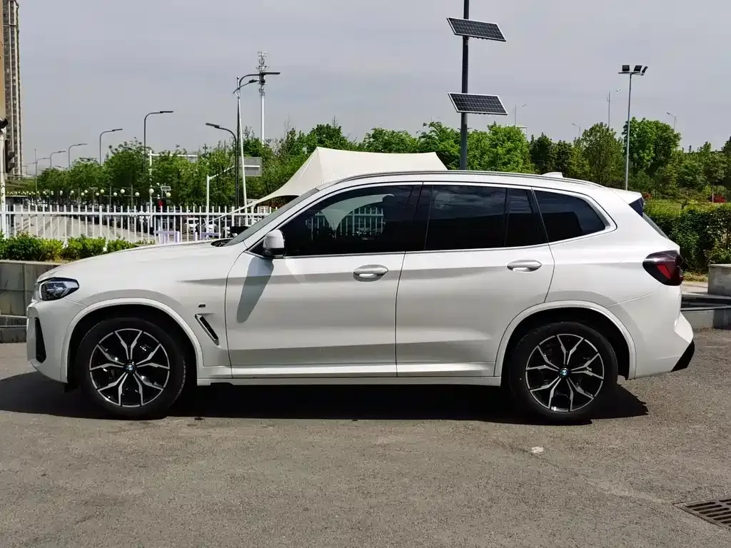 BMW X3 2024 из CN, фото 2