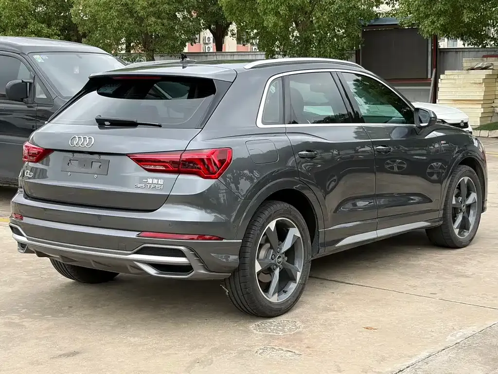 Audi Q3 — фото 10