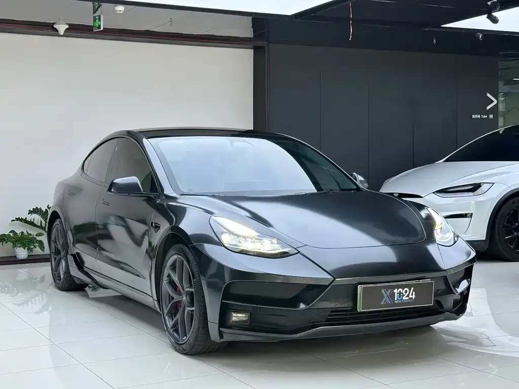 Tesla Model 3 — фото 6