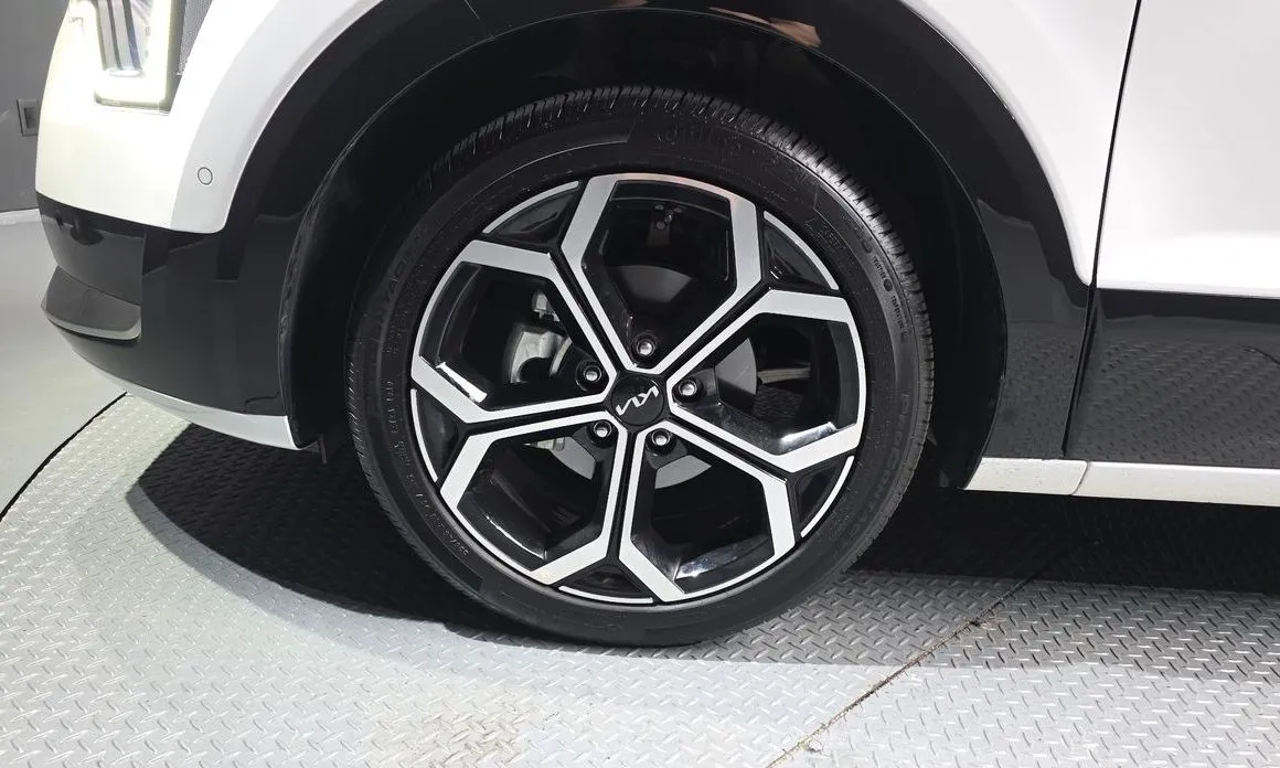 Kia Niro — фото 9