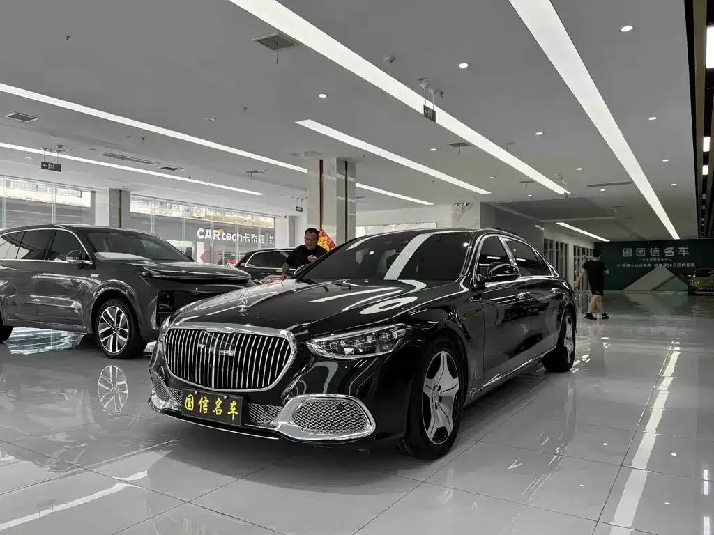 Mercedes-Benz S-Class — фото 1