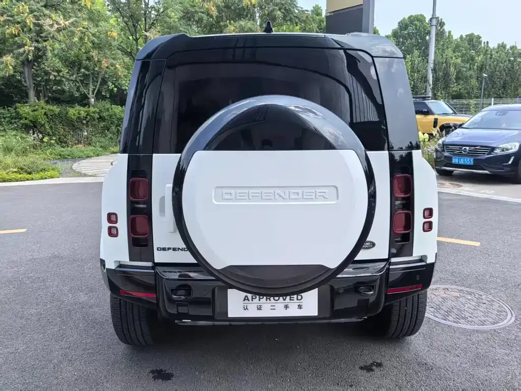 Land Rover Defender — фото 2