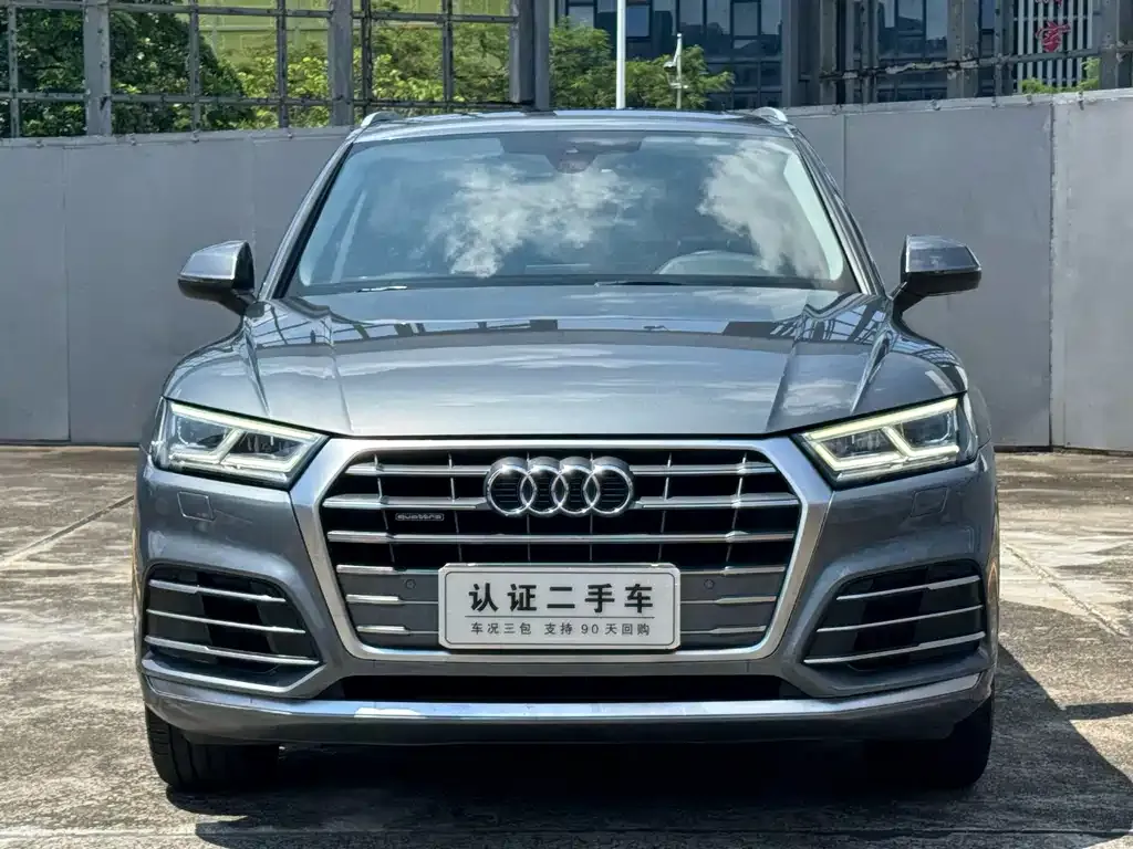 Audi Q5L — фото 9