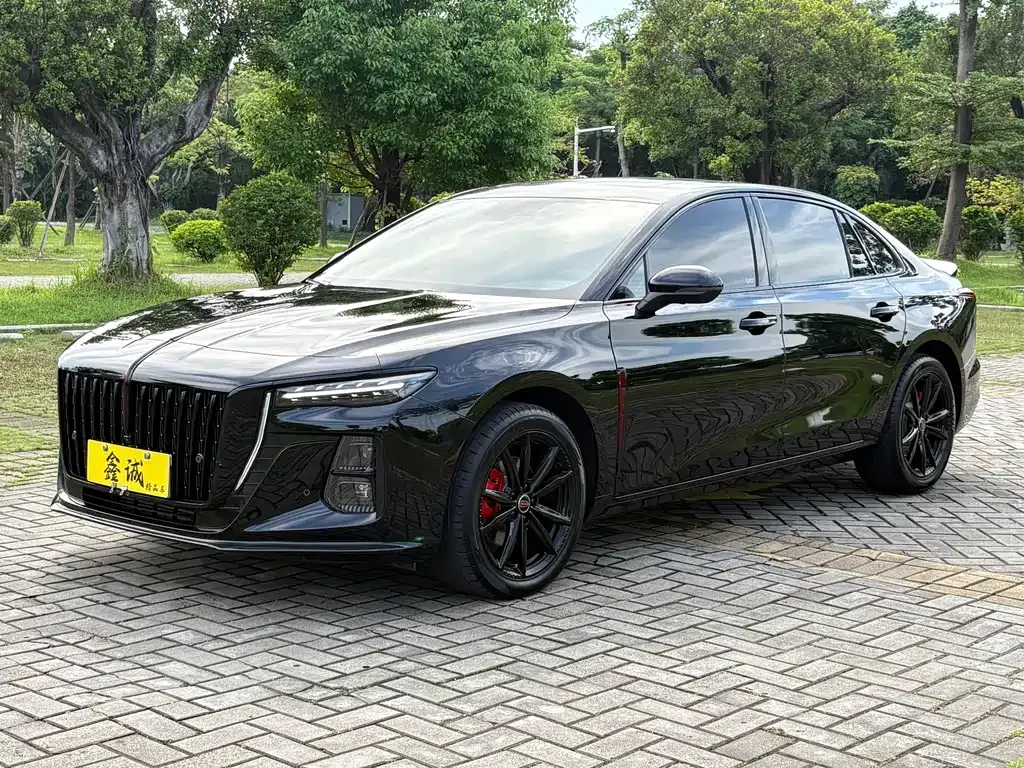 Hongqi H5 — фото 1