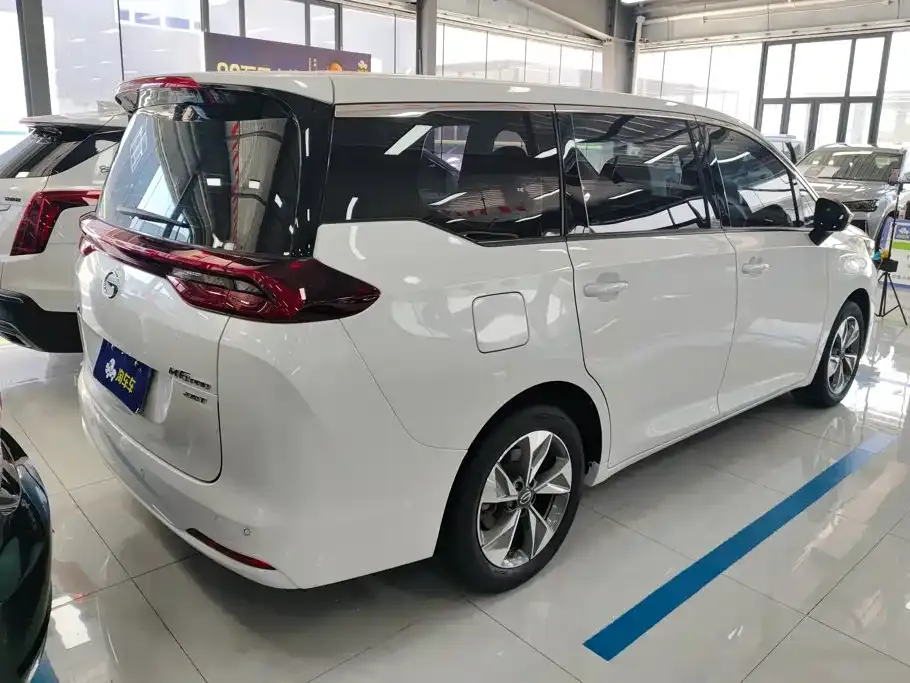 GAC Motor Trumpchi M6 — фото 8