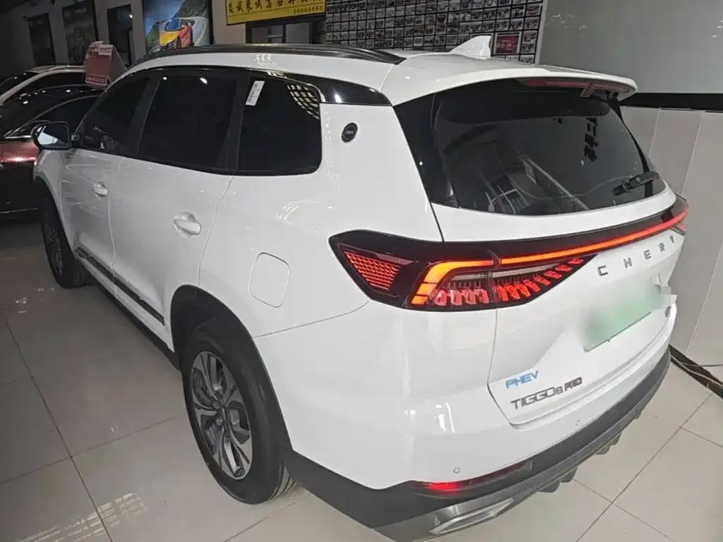 Chery Tiggo 8 PRO NEV — фото 8