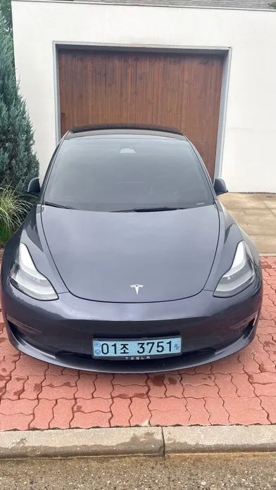 Tesla Model 3 — фото 1