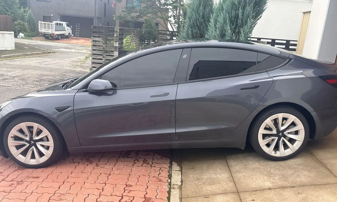 Tesla Model 3 — фото 10