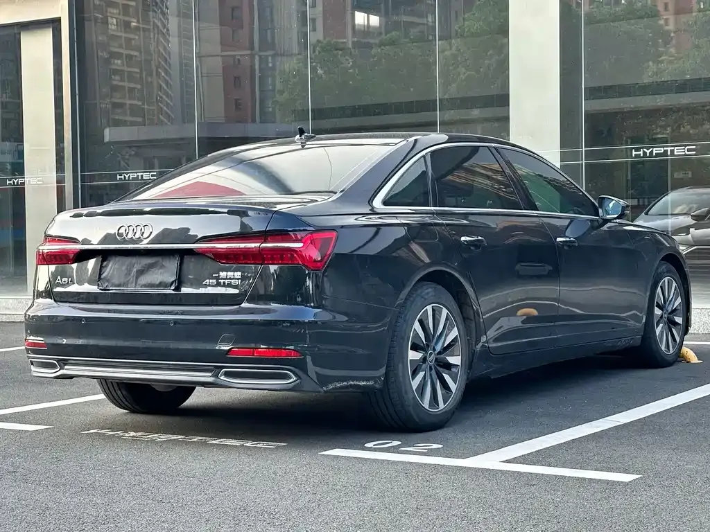Audi A6L — фото 6