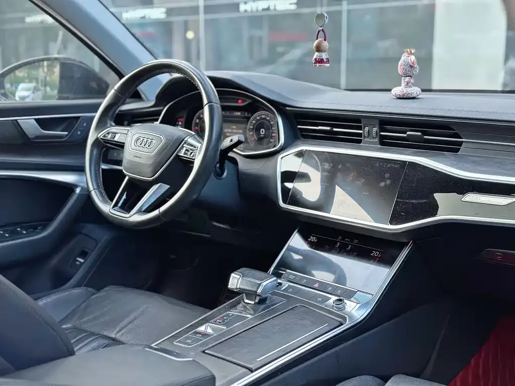 Audi A6L — фото 2
