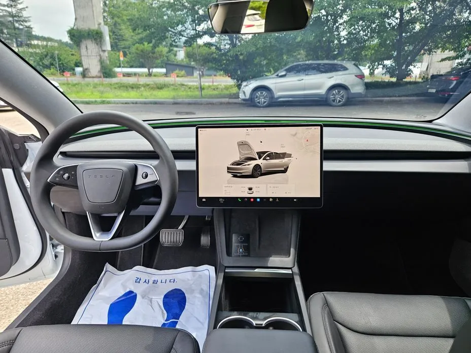Tesla Model 3 2025 из KR, фото 4