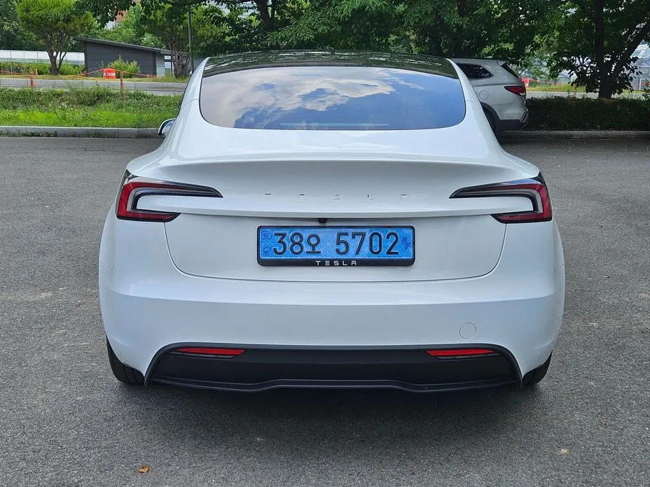Tesla Model 3 2025 из KR, фото 8