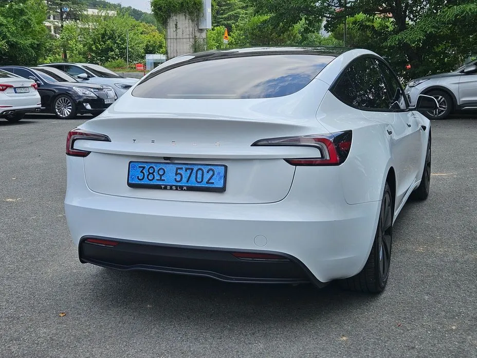 Tesla Model 3 2025 из KR, фото 2