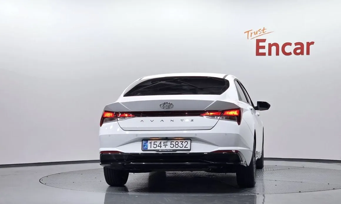 Hyundai AVANTE — фото 2