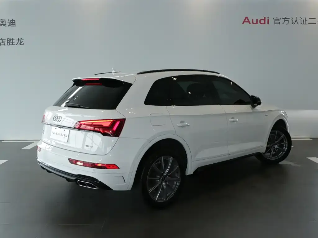 Audi Q5L 2024 из CN, фото 2