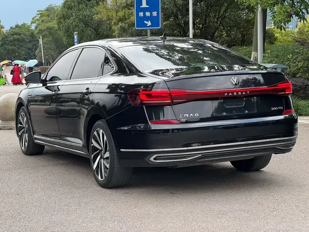 Volkswagen Passat — фото 9
