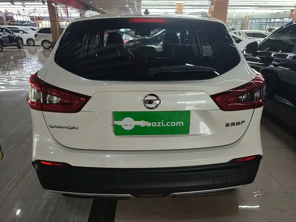 Nissan Qashqai — фото 5
