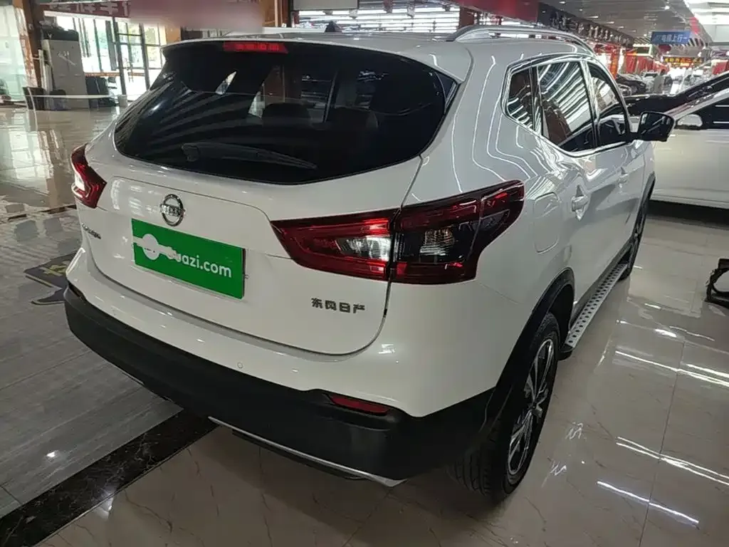 Nissan Qashqai — фото 4