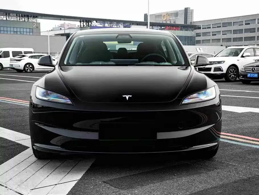 Tesla Model 3 — фото 8