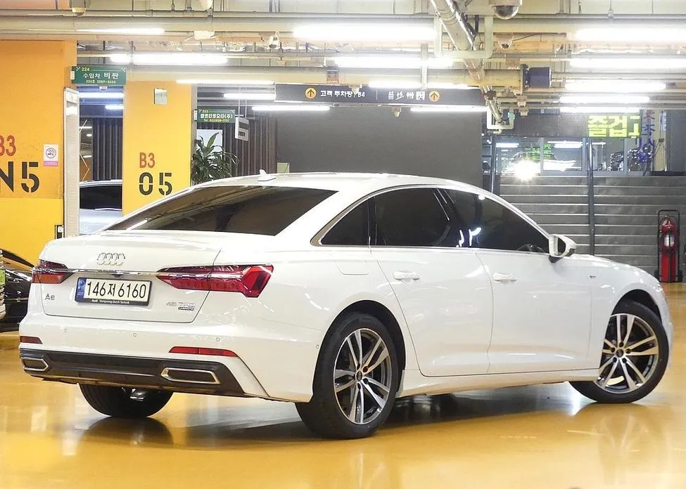 Audi A6 — фото 2