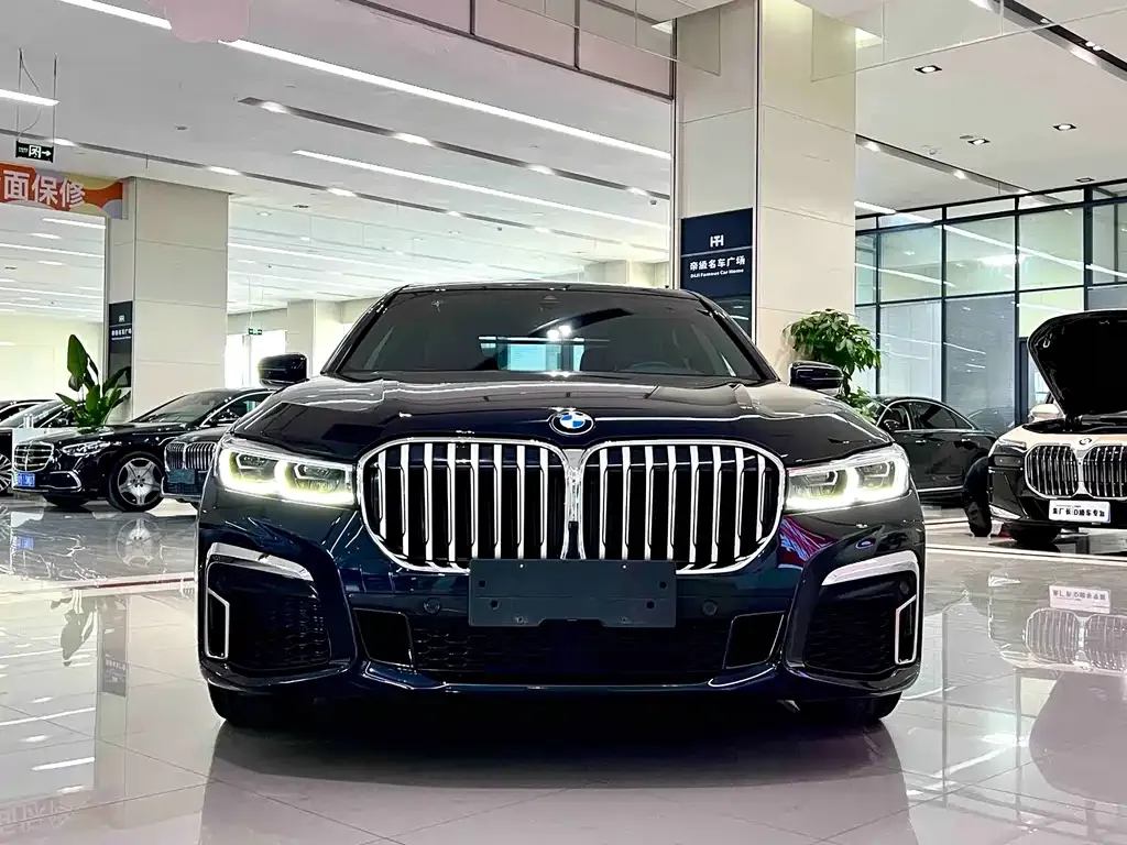 BMW 7 Series — фото 6