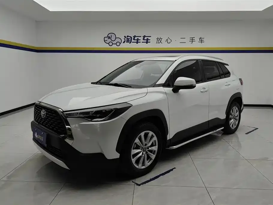 Toyota Corolla Cross — фото 1