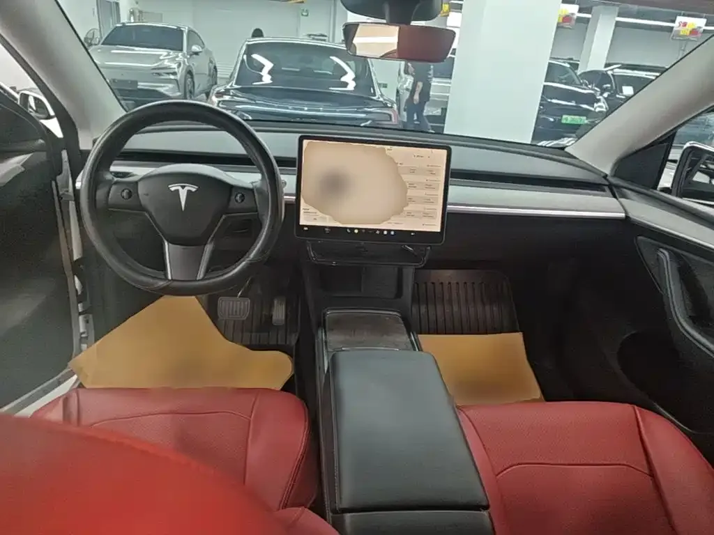 Tesla Model Y — фото 7