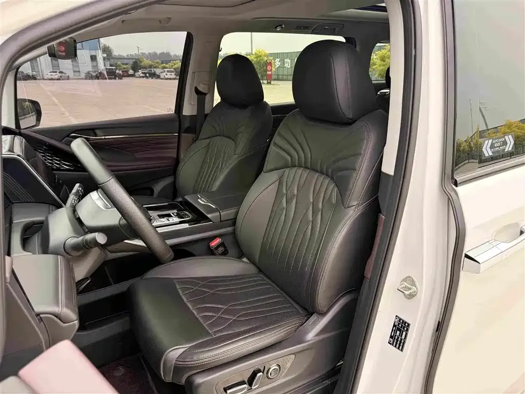 GAC Motor Trumpchi M8 — фото 2