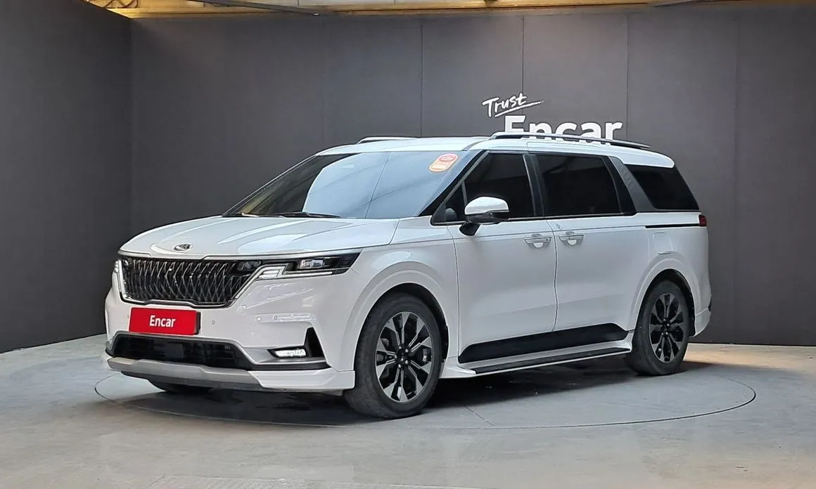 Kia Carnival — фото 1