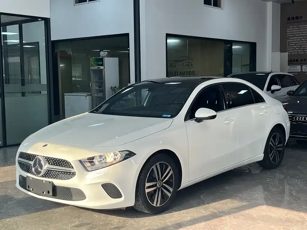 Mercedes-Benz A-Class — фото 1