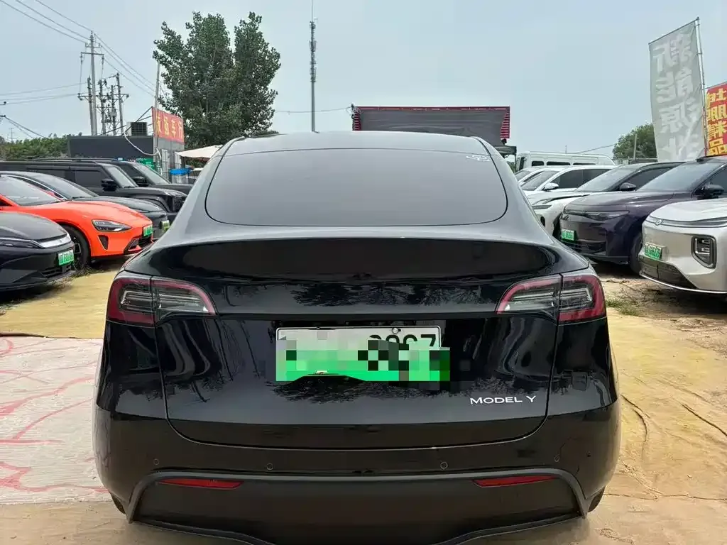 Tesla Model Y — фото 4