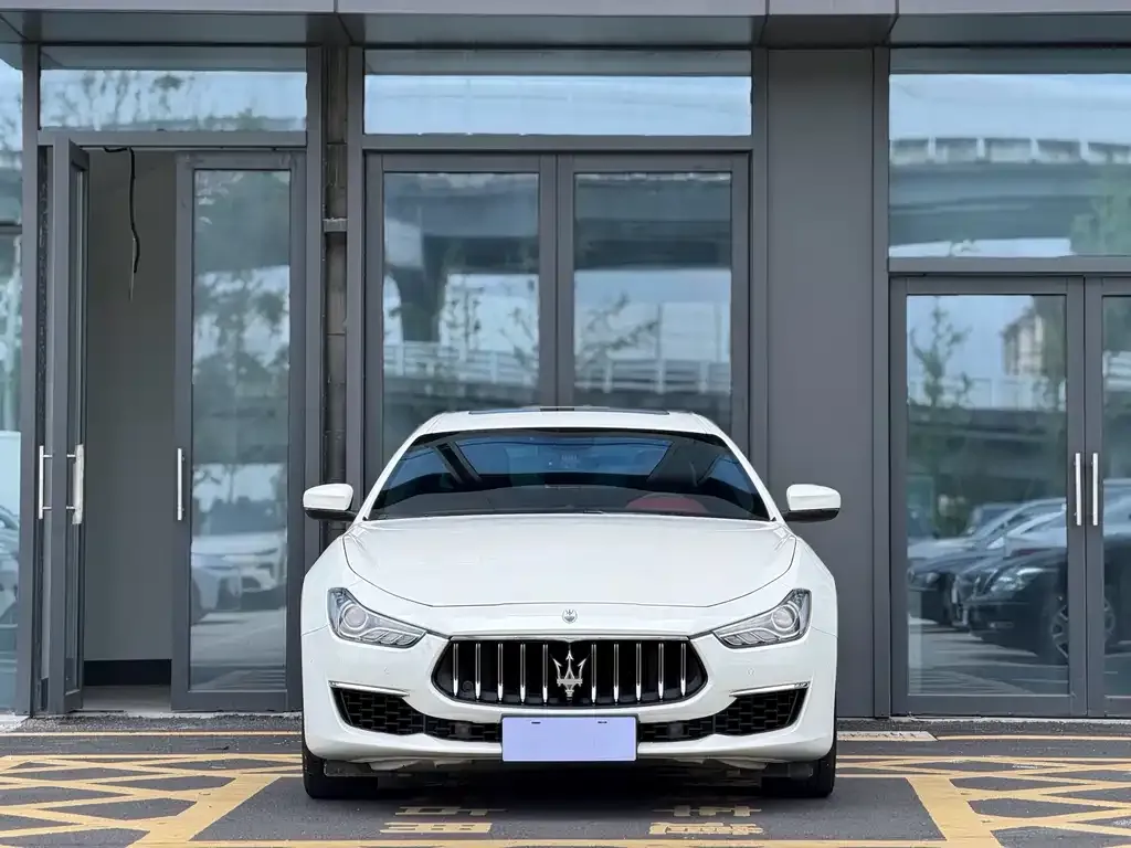Maserati Ghibli — фото 10