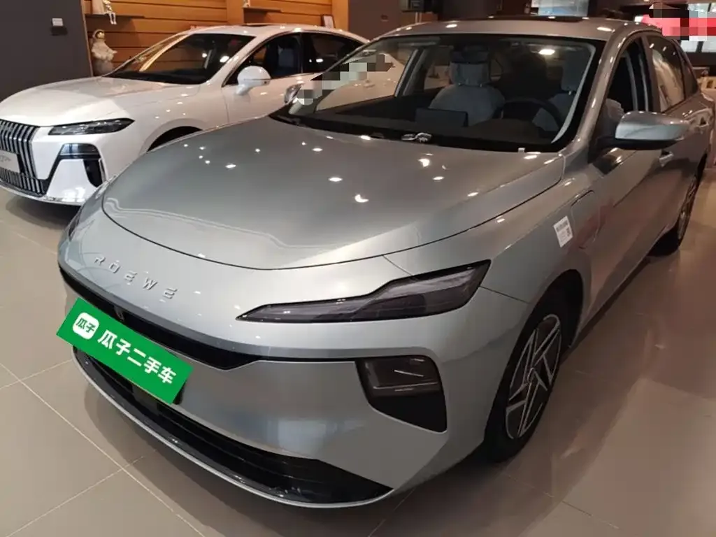 Roewe D6 — фото 1